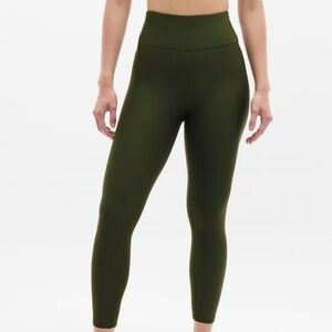 NWT Athleta Pacesetter 7/8 Leggings